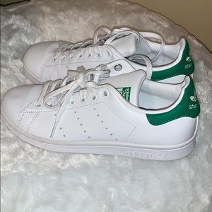 Adidas (Stan Smith)